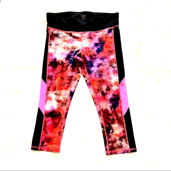 Champion Pants - CHAMPION CAPRI LEGGINS.SIZE LARGE